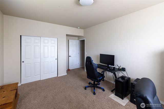 1895 SE Maple Drive, Chehalis, WA 98532