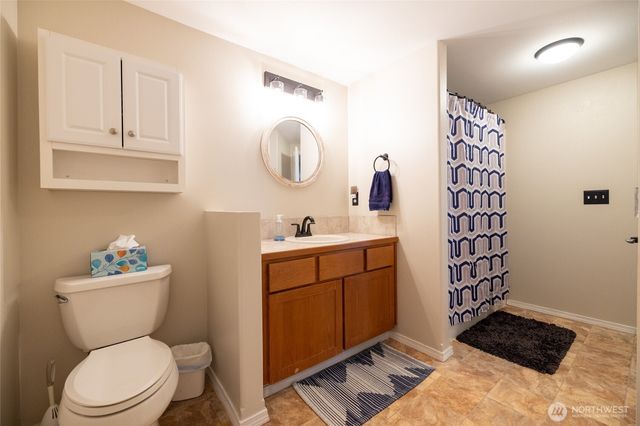 1895 SE Maple Drive, Chehalis, WA 98532