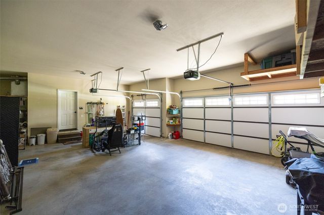 1895 SE Maple Drive, Chehalis, WA 98532