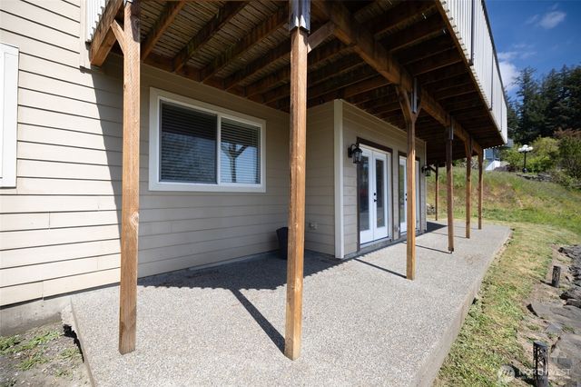 1895 SE Maple Drive, Chehalis, WA 98532