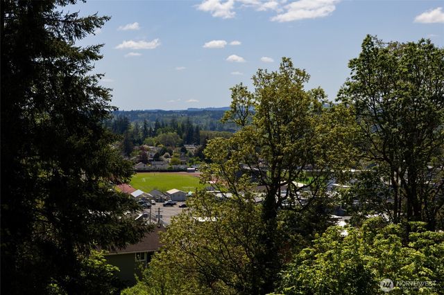 1895 SE Maple Drive, Chehalis, WA 98532