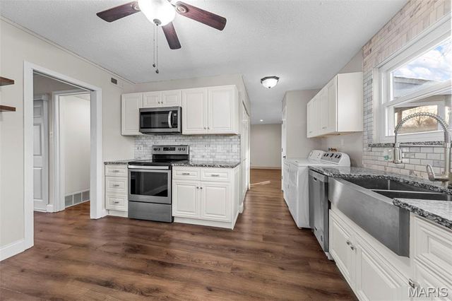 92 Plum Tree Drive, St Peters, MO 63376