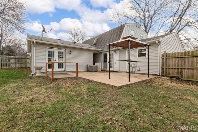 92 Plum Tree Drive, St Peters, MO 63376