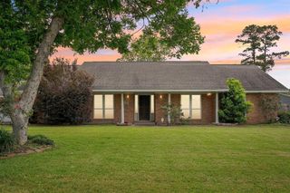 106 Faith Street, Highlands, TX 77562