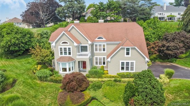 47 Pembroke Drive, Glen Cove, NY 11542
