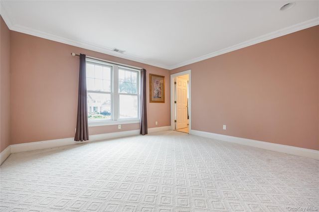47 Pembroke Drive, Glen Cove, NY 11542