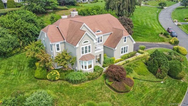 47 Pembroke Drive, Glen Cove, NY 11542