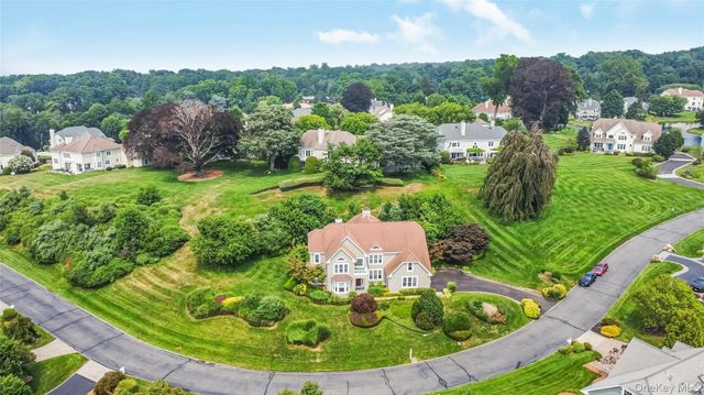 47 Pembroke Drive, Glen Cove, NY 11542
