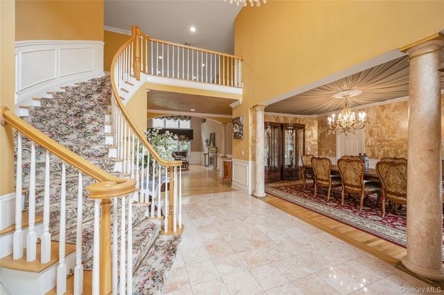 47 Pembroke Drive, Glen Cove, NY 11542