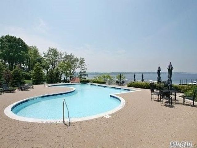 47 Pembroke Drive, Glen Cove, NY 11542