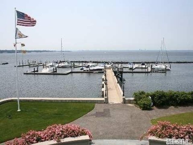 47 Pembroke Drive, Glen Cove, NY 11542