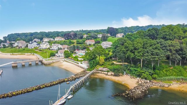 47 Pembroke Drive, Glen Cove, NY 11542