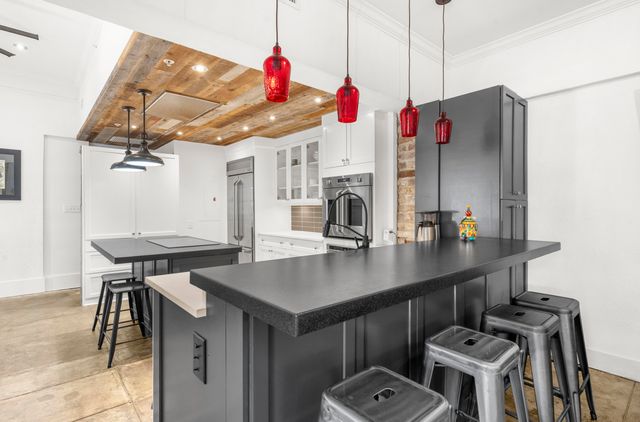 67 Legare Street 104, Charleston, SC 29401