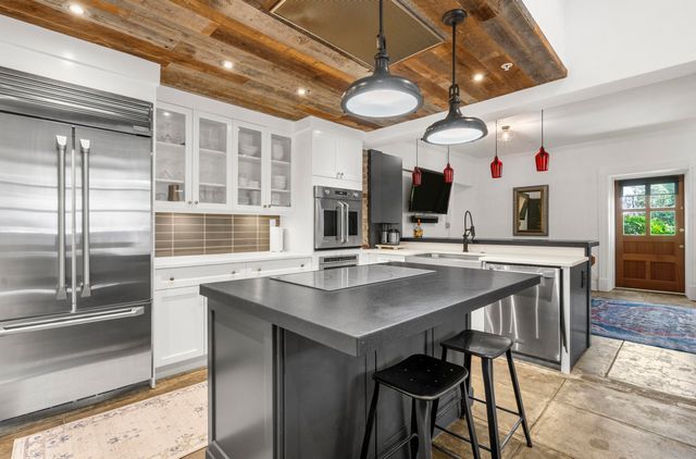 67 Legare Street 104, Charleston, SC 29401