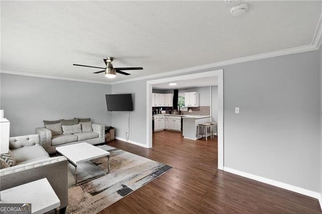 624 Village Lane Drive SW, Marietta, GA 30060