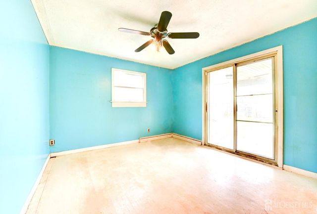 45 Viola Avenue, Leonardo, NJ 07737