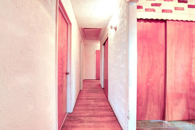 45 Viola Avenue, Leonardo, NJ 07737