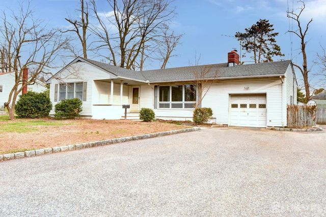 45 Viola Avenue, Leonardo, NJ 07737