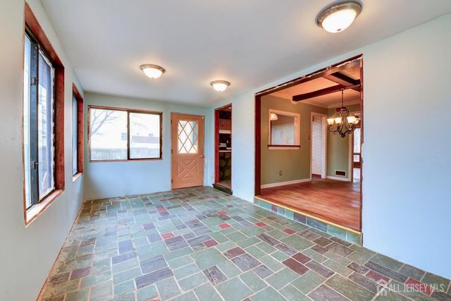 45 Viola Avenue, Leonardo, NJ 07737