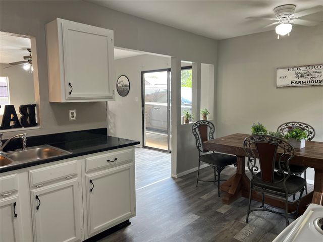 3732 Seven Gables Street, Fort Worth, TX 76133