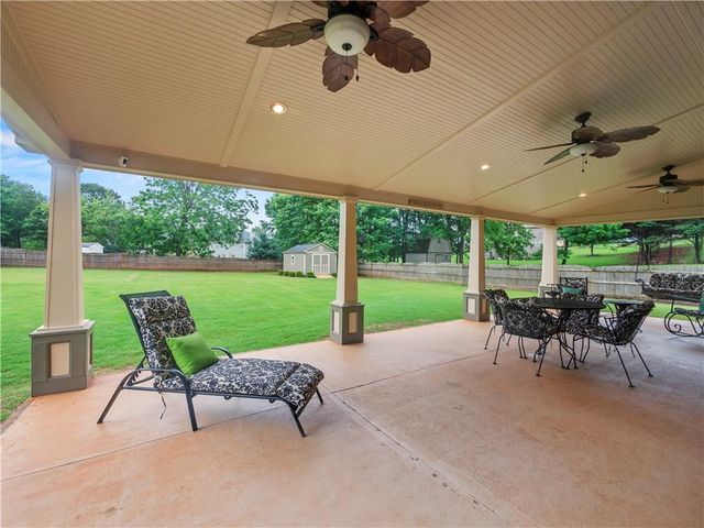 5727 Pleasant Woods Drive, Flowery Branch, GA 30542