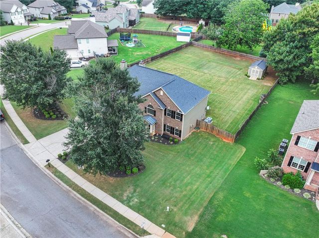 5727 Pleasant Woods Drive, Flowery Branch, GA 30542