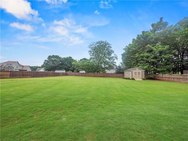 5727 Pleasant Woods Drive, Flowery Branch, GA 30542