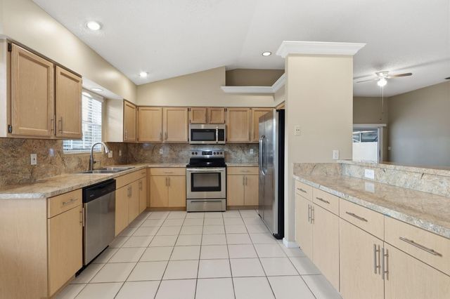 13297 Emerald View Court, Wellington, FL 33414