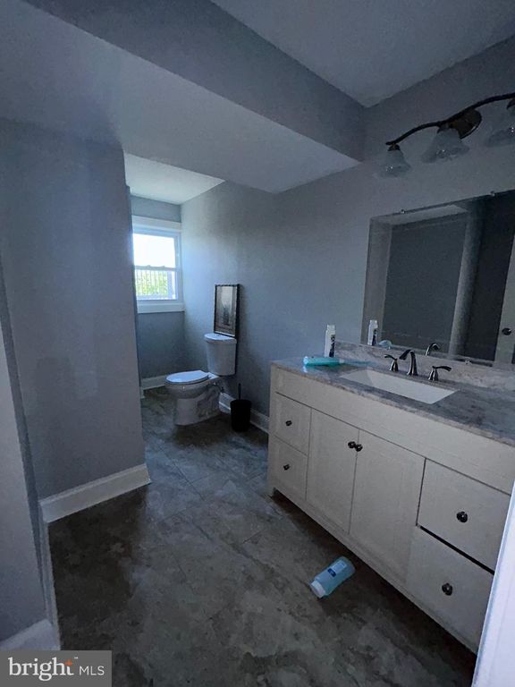 Image 20 of property listing at 3124 E BALTIMORE ST, Baltimore, MD 21224