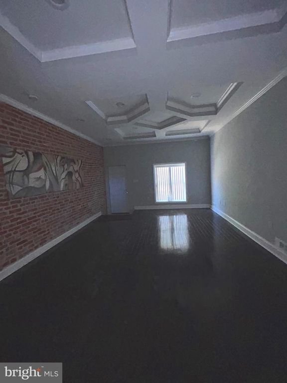 Image 4 of property listing at 3124 E BALTIMORE ST, Baltimore, MD 21224