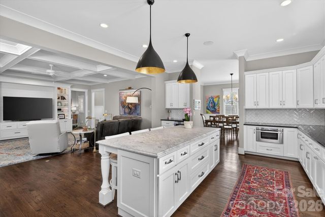 328 Melbourne Court, Charlotte, NC 28209