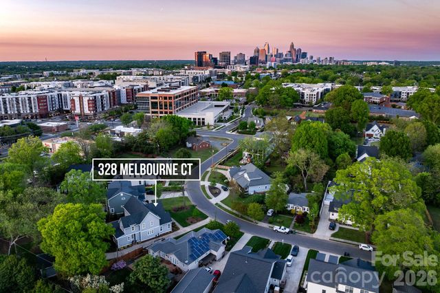 328 Melbourne Court, Charlotte, NC 28209