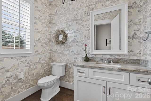 328 Melbourne Court, Charlotte, NC 28209