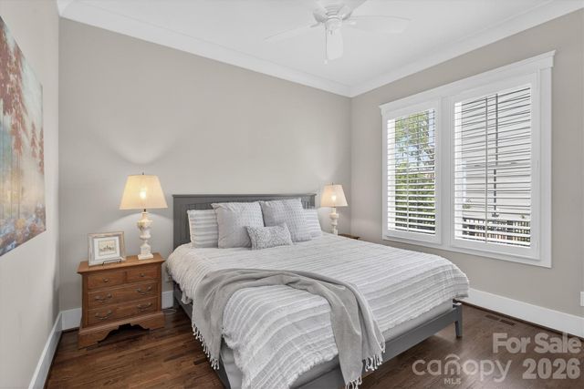 328 Melbourne Court, Charlotte, NC 28209