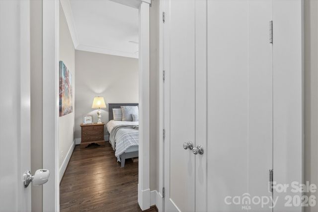 328 Melbourne Court, Charlotte, NC 28209