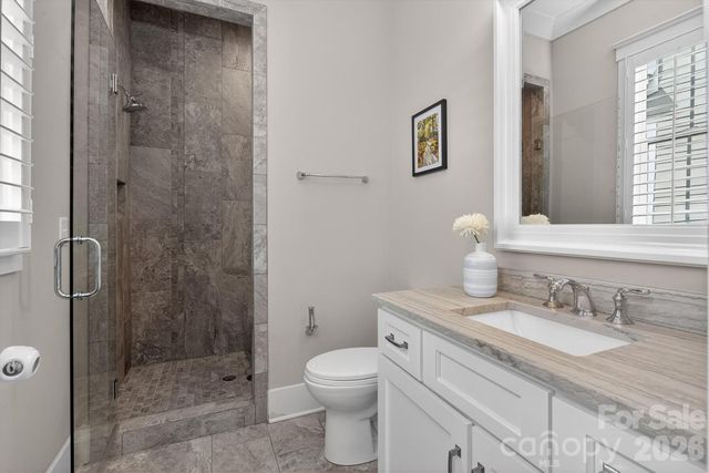 328 Melbourne Court, Charlotte, NC 28209