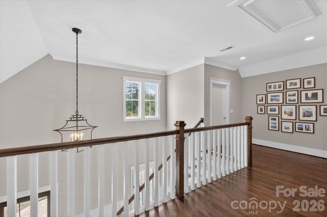 328 Melbourne Court, Charlotte, NC 28209