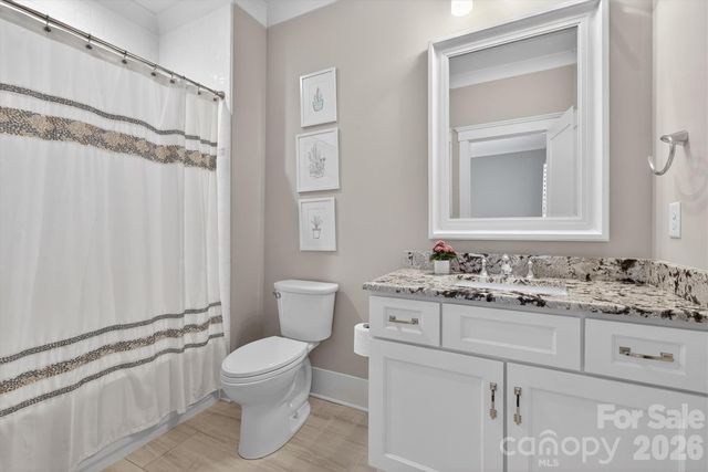 328 Melbourne Court, Charlotte, NC 28209