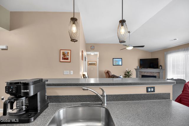 20 Treasures Place, Queensbury, NY 12804