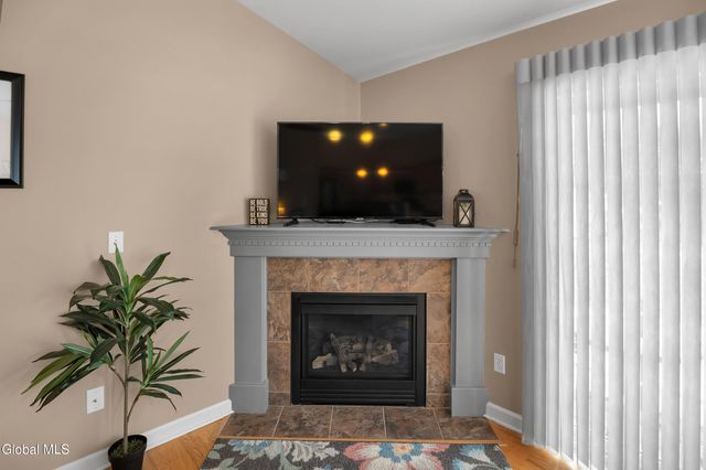 20 Treasures Place, Queensbury, NY 12804