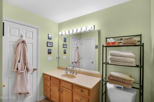 20 Treasures Place, Queensbury, NY 12804