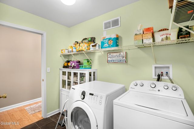 20 Treasures Place, Queensbury, NY 12804