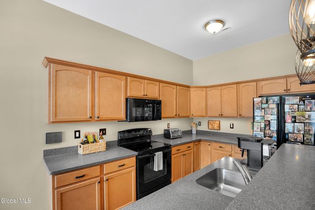 20 Treasures Place, Queensbury, NY 12804