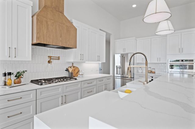 2520 230th Court NW, Saint Francis, MN 55070