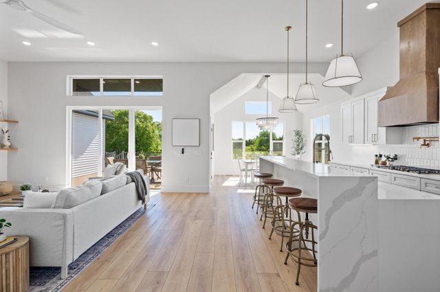 2520 230th Court NW, Saint Francis, MN 55070