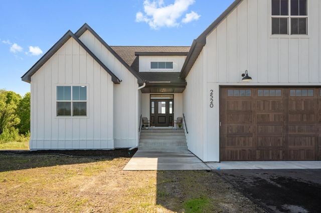 2520 230th Court NW, Saint Francis, MN 55070