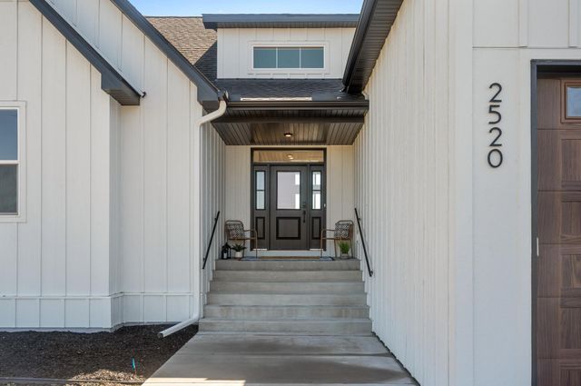 2520 230th Court NW, Saint Francis, MN 55070