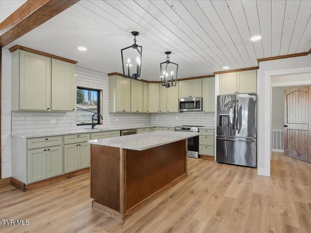 248 Cherokee Cove, Rutledge, TN 37861