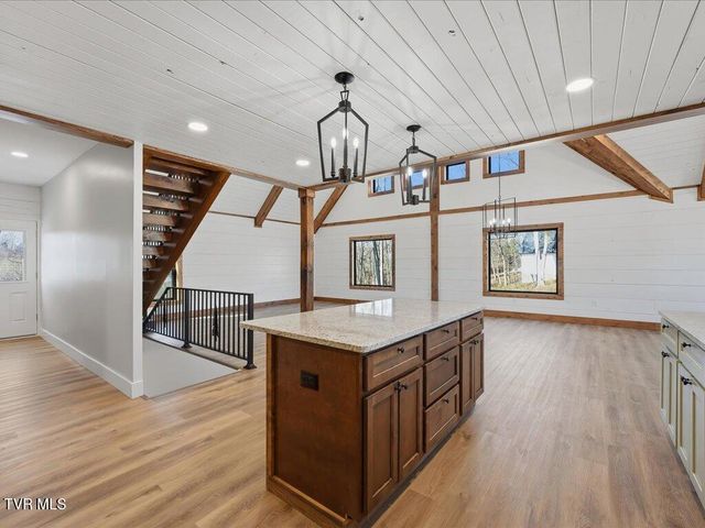 248 Cherokee Cove, Rutledge, TN 37861