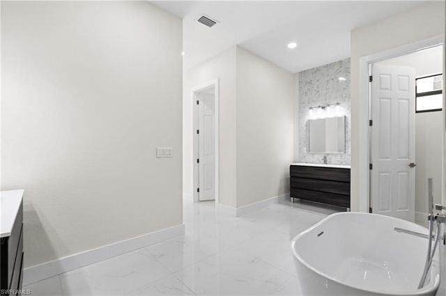 2100 NW 21st ST, Cape Coral, FL 33993